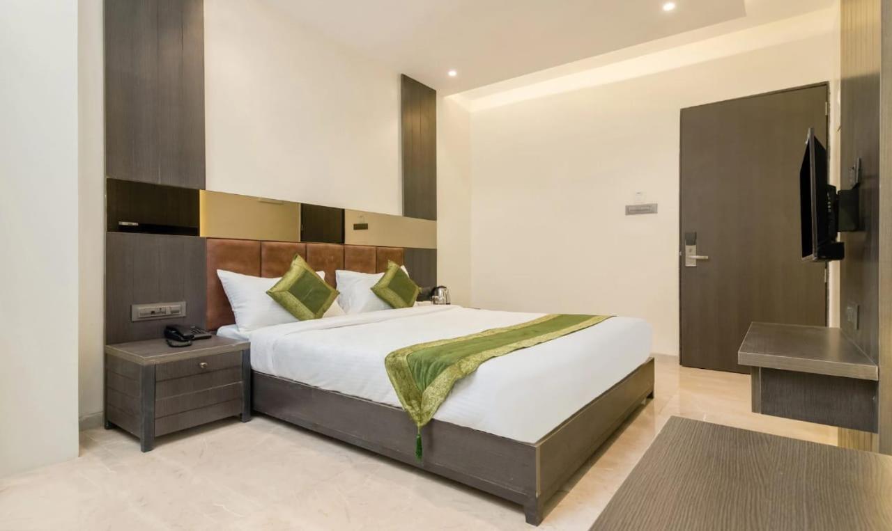 Hotel Oyster Suite Andheri West Mumbai  Buitenkant foto