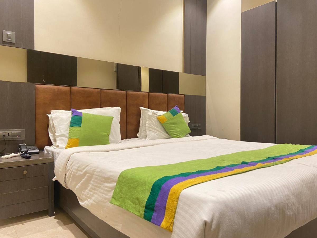 Hotel Oyster Suite Andheri West Mumbai  Buitenkant foto