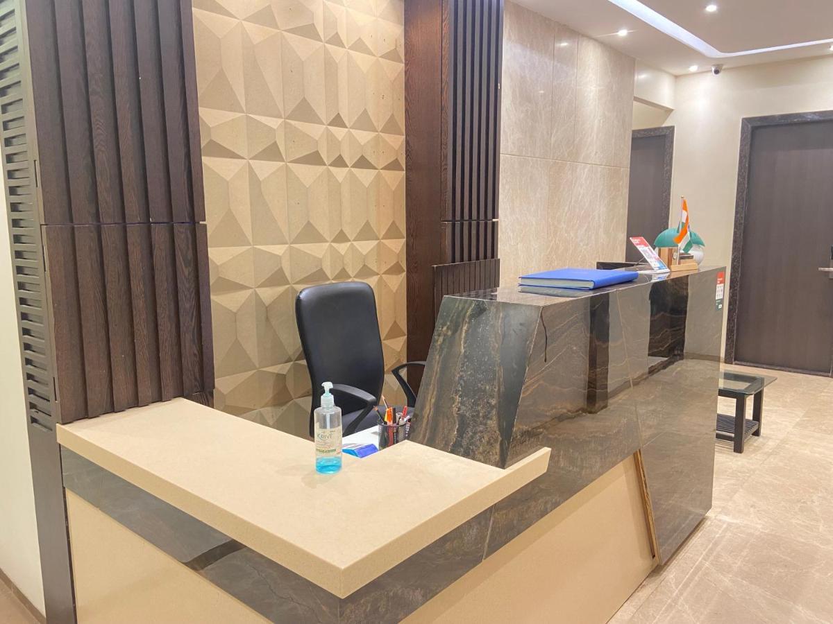 Hotel Oyster Suite Andheri West Mumbai  Buitenkant foto