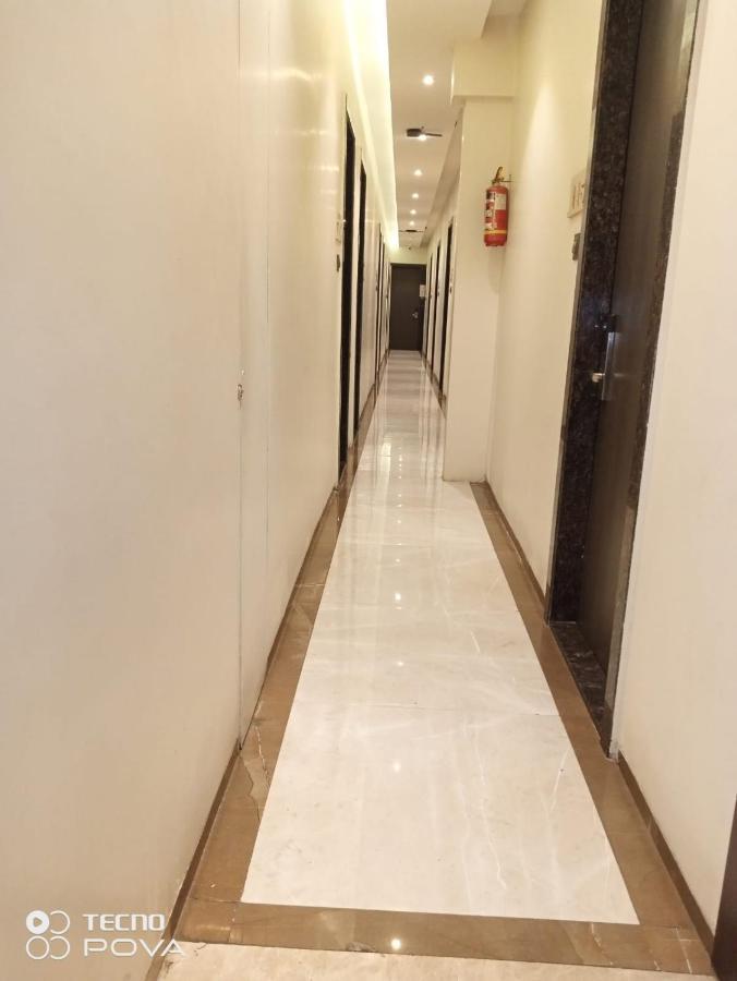 Hotel Oyster Suite Andheri West Mumbai  Buitenkant foto