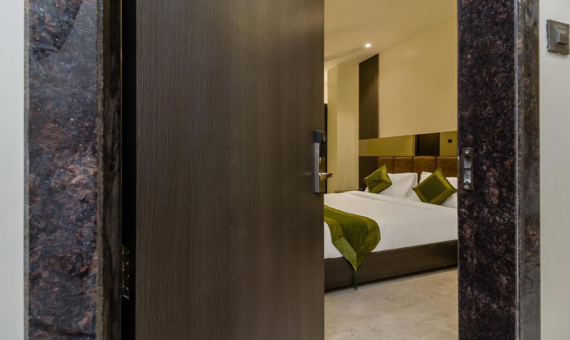 Hotel Oyster Suite Andheri West Mumbai  Buitenkant foto